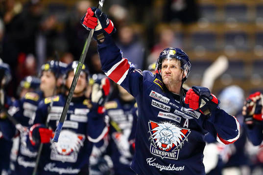 Linköpings Sebastian Karlsson jublar