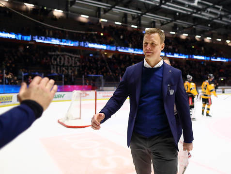 Linköpings tränare Bert Robertsson jublar