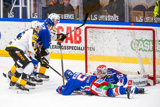 Skellefteås Andreas Wingerli gör 0-1