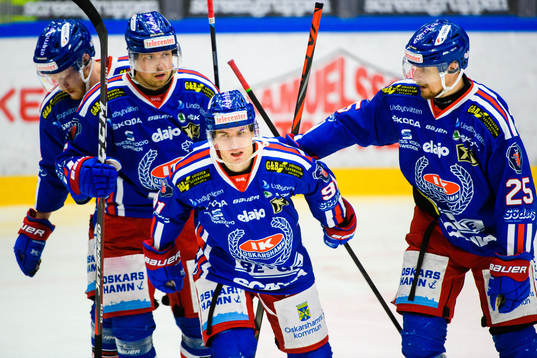 Oskarshamns Rickard Palmberg jubla