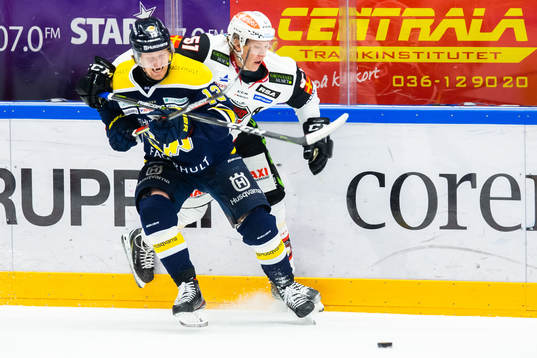 s Oscar Sundh och Malmö Redhawks Emil Sylvegård