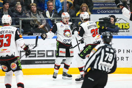 Malmö Redhawks Johan Olofsson jublar