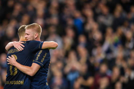 Djurgårdens Kalle Holmberg jublar
