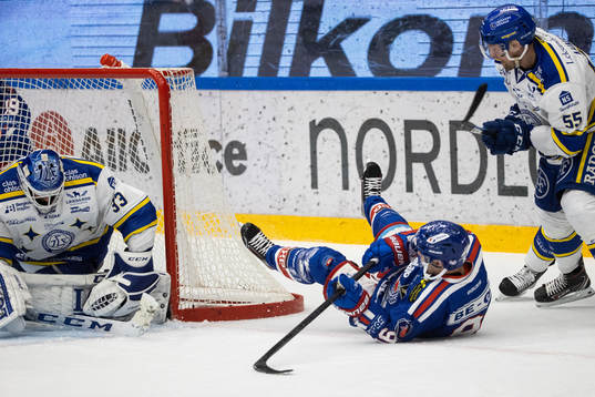 Leksands målvakt Axel Brage och ???och Leksands Jonas
