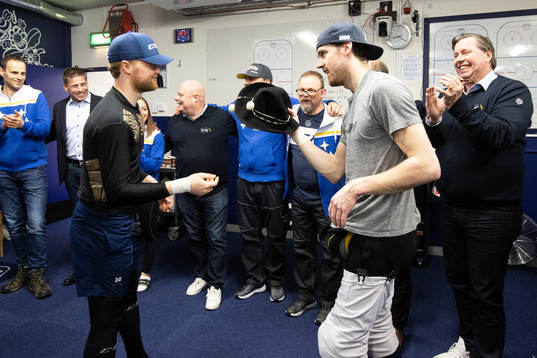 Leksands målvakt Janne Juvonen och målvakt Axel Brage