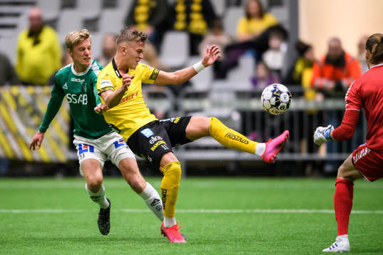 Elfsborgs Jesper Karlsson och Brages Pontus Hindrikes