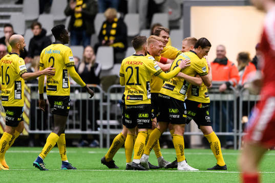 Elfsborgs Per Frick klappas om <v lagkamraterna