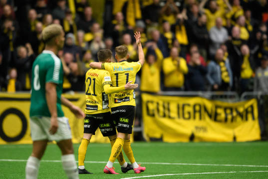 Elfsborgs Jesper Karlsson och Rasmus Alm jublar