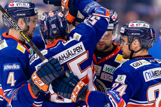 Växjös spelare jublar