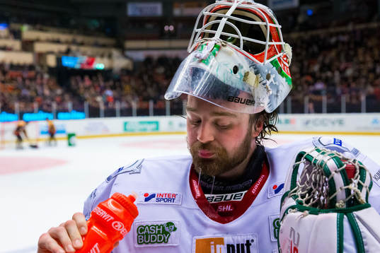 Frölundas målvakt Niklas Rubin deppar