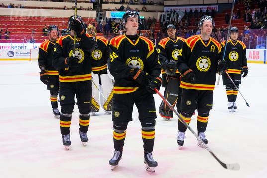 Brynäs spelare jublar