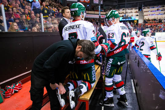 Frölundas Karl Stollery får skridsko lagad