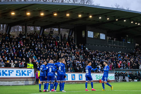 IFK Göteborgs spelar jublar