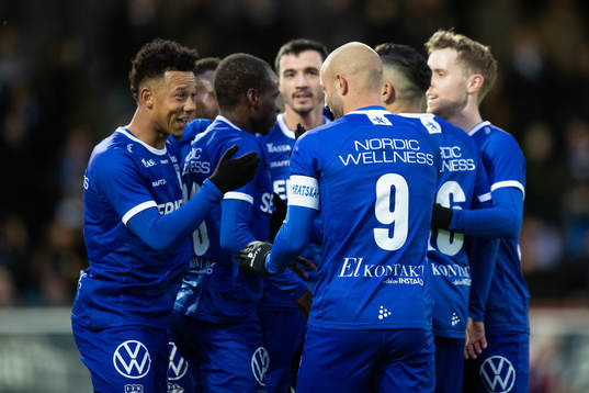 IFK Göteborgs Robin Söder jublar med lagkamrater