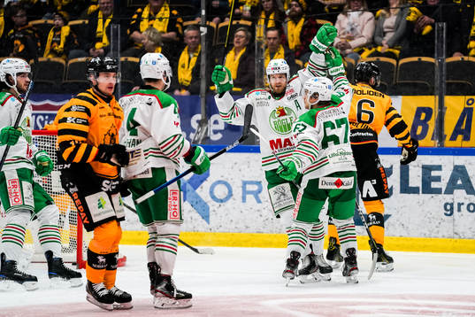 Rögles Ted Brithén och Leon Bristedt jublar