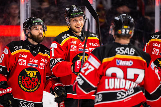 Luleås Petter Emanuelsson jublar