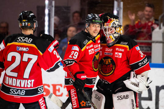 Bläddra bland fler bilder av Ishockey, SHL, Luleå - Färjestad