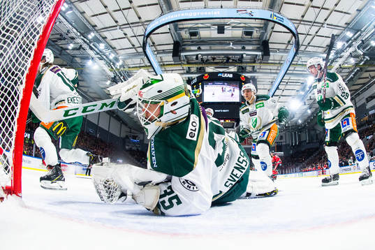 Färjestads målvakt Markus Svensson