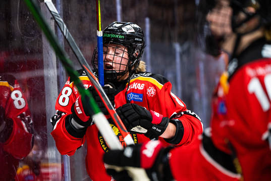 Luleås Ronja Savolainen jublar