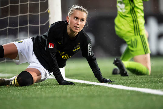 s Adelisa Grabus gör 2-1