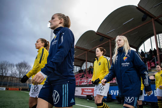 Djurgårdens Gudrun Arnadottir och Maria Hovmark