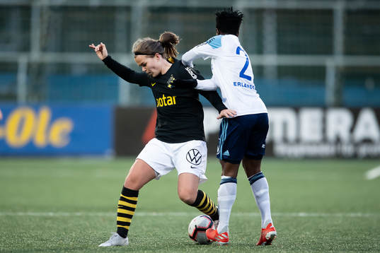 s Johanna Lindell och Djurgårdens Portia Boakye