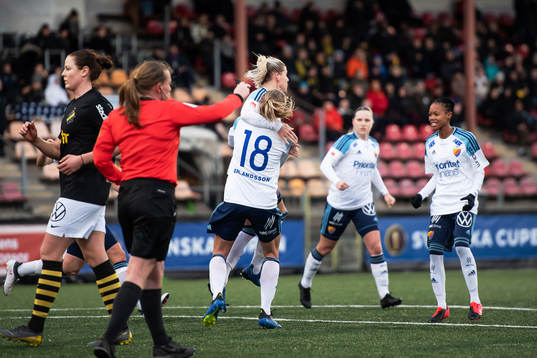 Djurgårdens Olivia Schough jublar