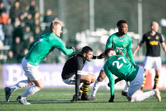 Jönköpings Sebastian Crona, Enock Kwakwa och Dzenis