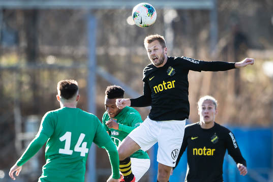 s Sebastian Larsson