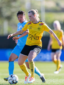 Ylinn Tennebø of Avaldsnes and Justine Vanhaevermaet of