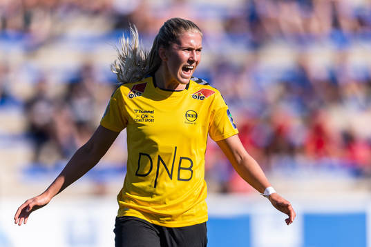 Emilie Nautnes of LSK Kvinner reacts