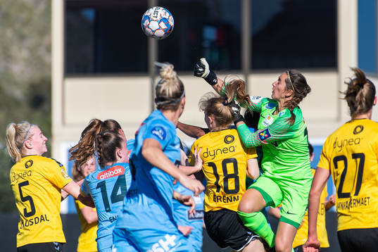 Goalkeeper Victoria Esson of Avaldsnes
