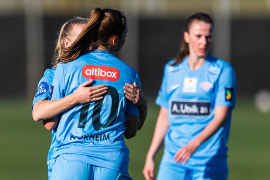 Andrea Norheim of Avaldsnes celebrates with a team mate