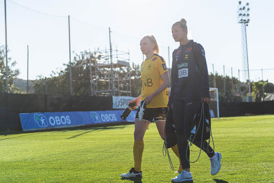 Ina Gausdal and Nora Egenes of LSK Kvinner