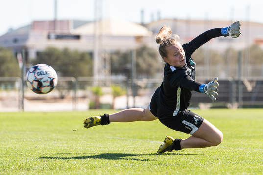 Goalkeeper Amalie Reed Kolnes of Klepp