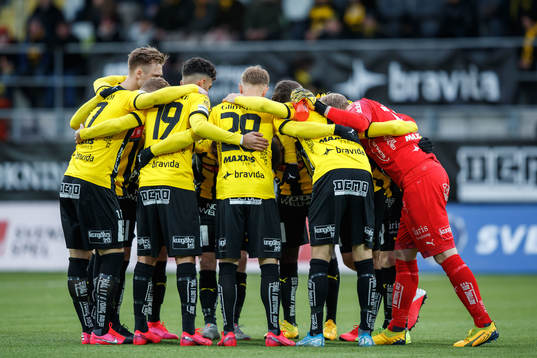 Häckens spelare samlas