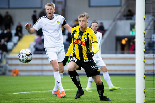 Häckens Alexander Söderlund med en missad målchans