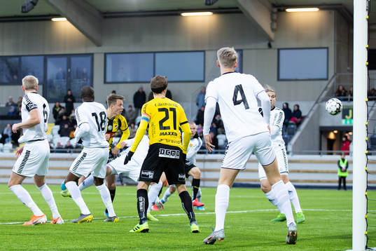 Häckens Viktor Lundberg gör 1-0