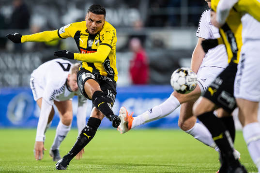 Häckens Ahmed Yasin skjuter 3-0