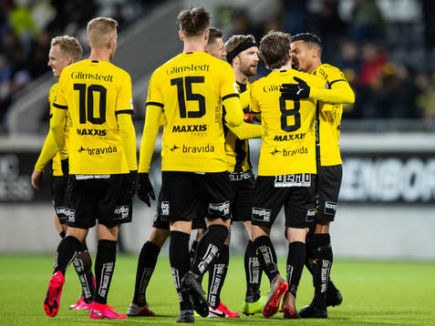 Häckens Ahmed Yasin jublar med lagkamrater