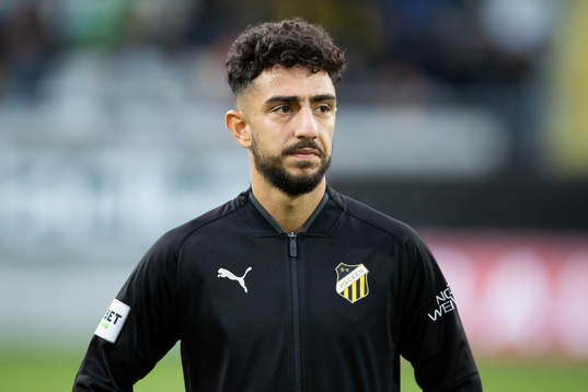 Häckens Daleho Irandust på line up innan fotbollsmatchen