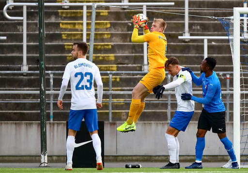 Räddning av IFK Norrköpings  målvakt Isak Pettersson