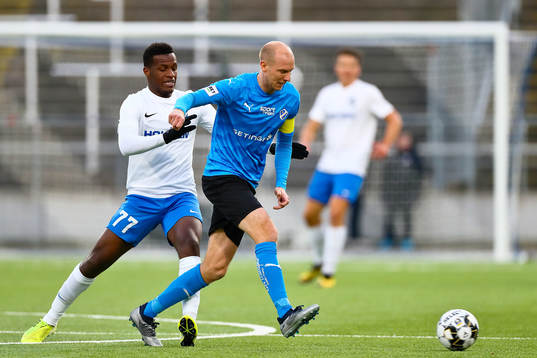 Halmstads Andreas Johansson och IFK Norrköpings Manasse