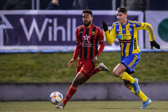 Östersunds Noah Sonko Sundberg och Eskilsminnes Noah
