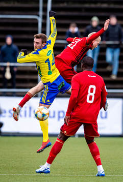 Eskilsminnes Casper Seger i nickduell med Östersunds Simon