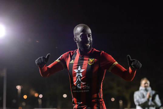 Östersunds Ronald Mukiibi jublar