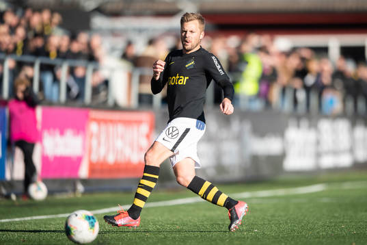 s Sebastian Larsson