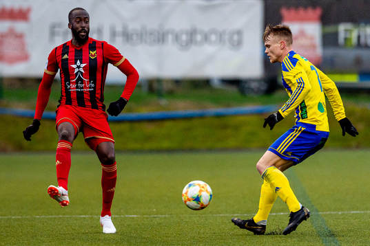 Östersunds Ronald Mukiibi och Eskilsminnes Isak Petersson