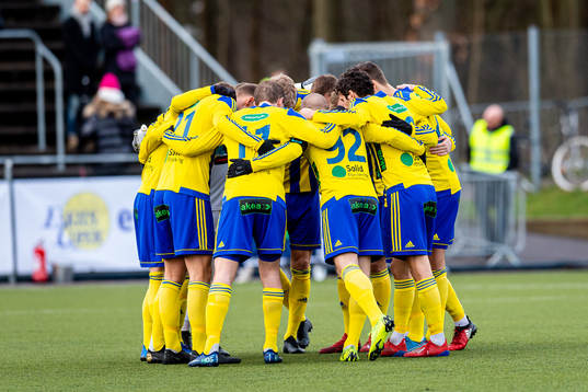 Eskilsminnes spelare samlas