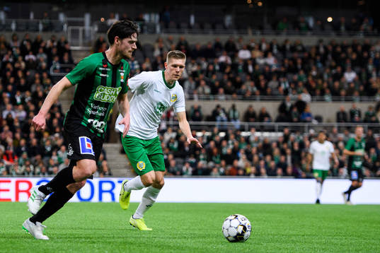 Varbergs Robin Tranberg och Hammarbys Aron Johannsson